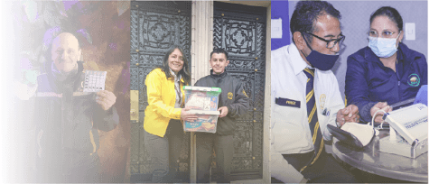 Colaboradores de Custodiar recibiendo premios en los eventos familiares